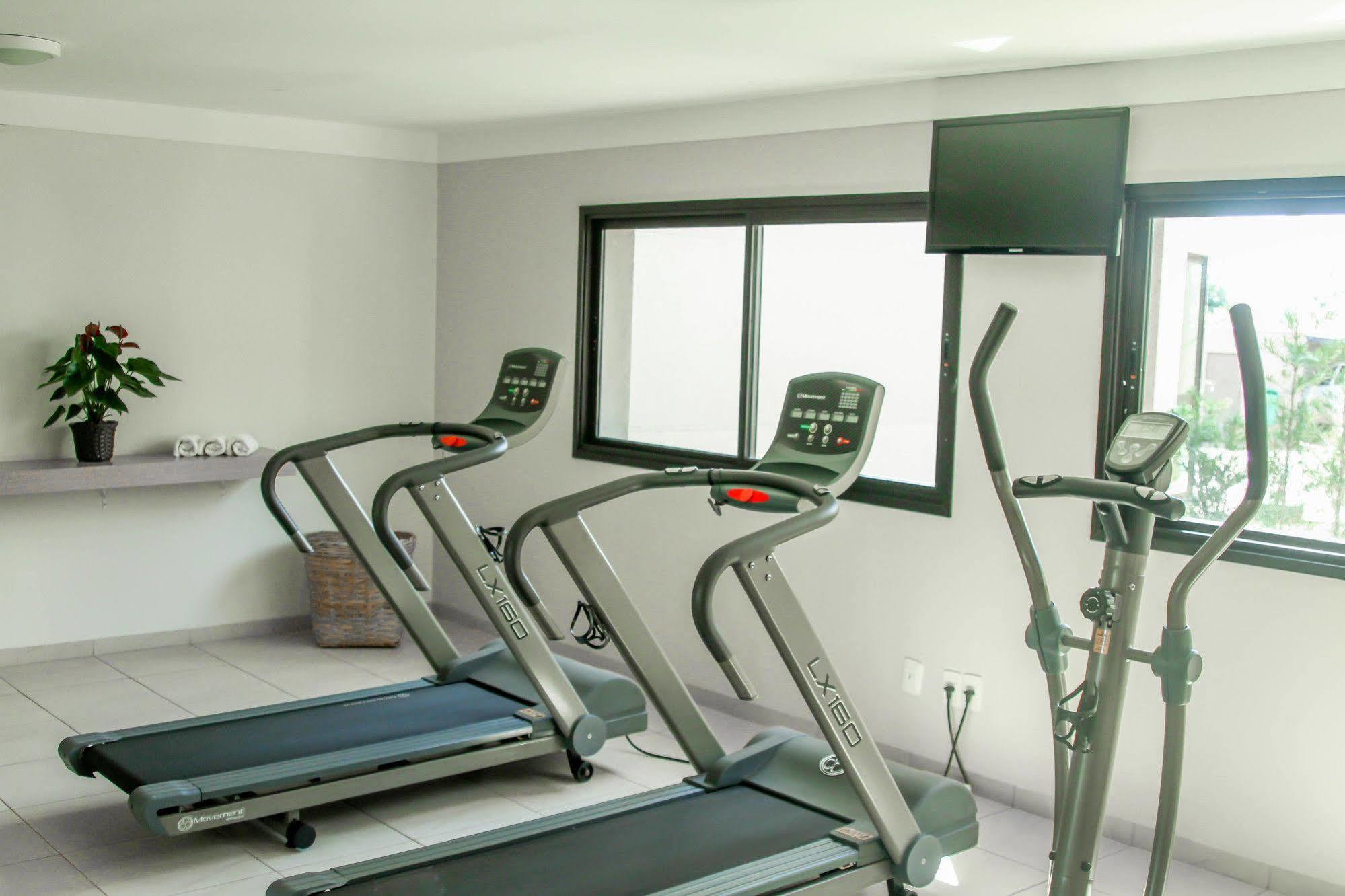 Gales Park Hotel Dourados Kültér fotó